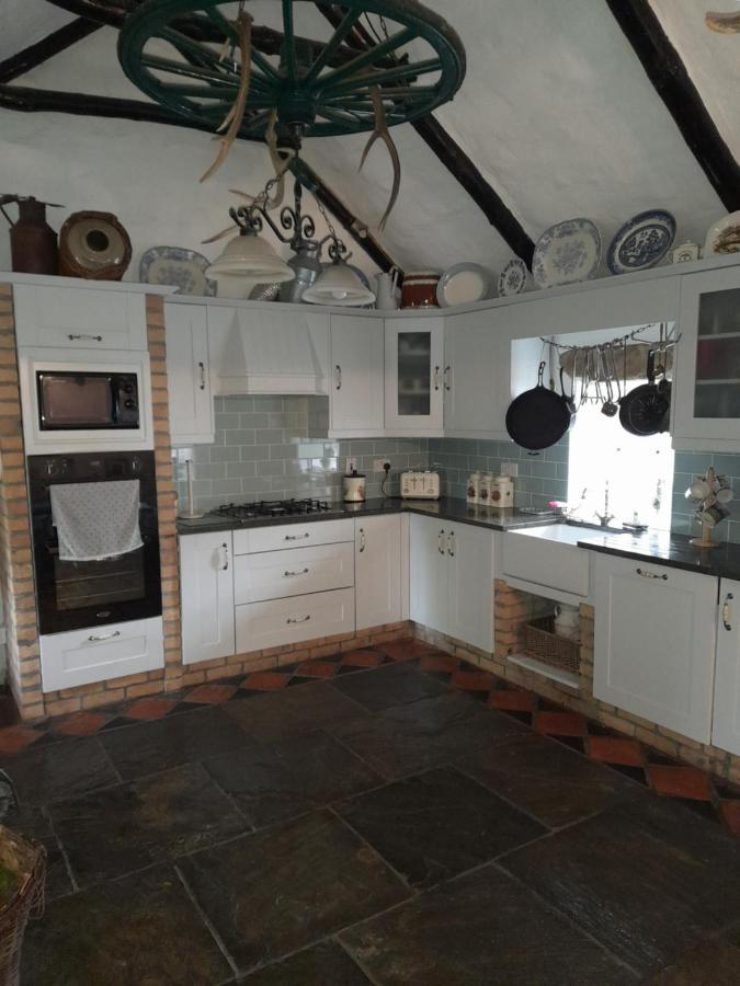 Clarisses Cottage Лараг Екстериор снимка
