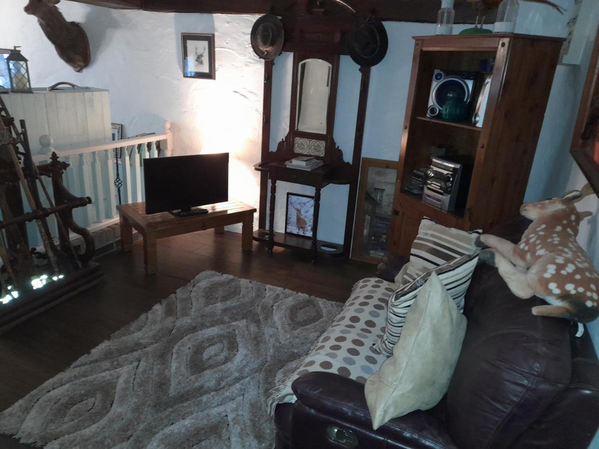 Clarisses Cottage Лараг Екстериор снимка
