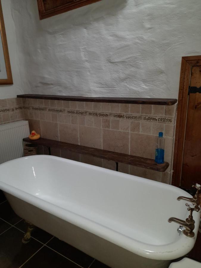 Clarisses Cottage Лараг Екстериор снимка