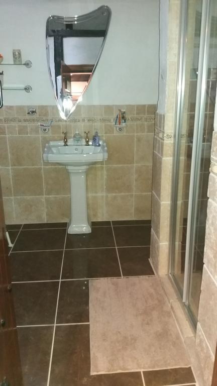 Clarisses Cottage Лараг Екстериор снимка