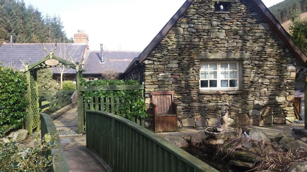 Clarisses Cottage Лараг Екстериор снимка